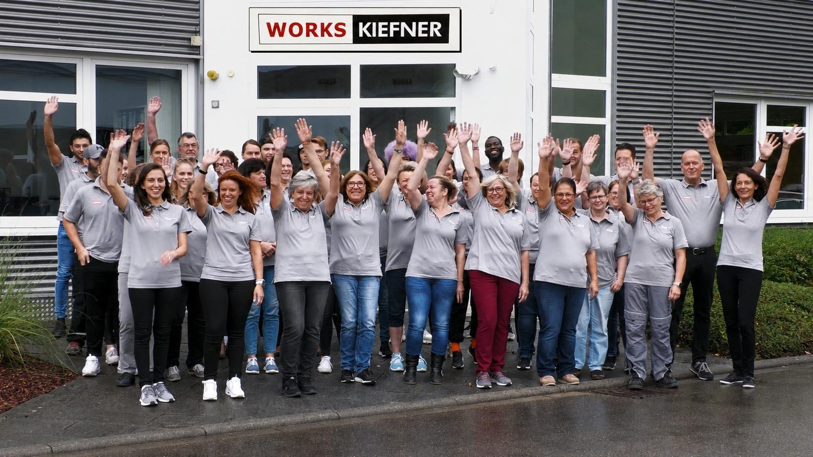 Das Team von WORKS Kiefner in Neckartenzlingen